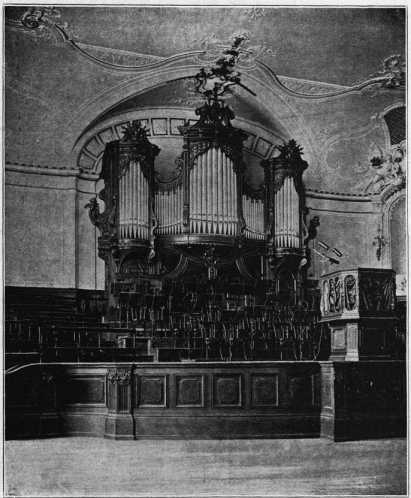 S. 901 Die Musikinstrumente auf der Pari...