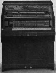 S. 117 Ein neues Dirigentenpult-Klavier ...
