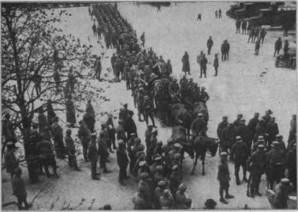 Abb. 5. Leichenzug gefallener Regierungs...