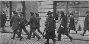 Abb. 7: Zur Befreiung Münchens am 1. Ma...