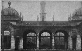 Abb. 9: Der ausgebrannte Kiosk am Karlsp...