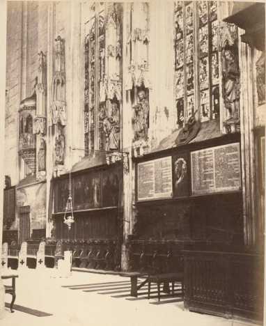 III.13. St. Sebald. Seitenschiff im ... din