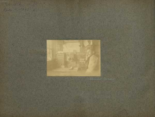 Bild 1: Telefonist [...]
